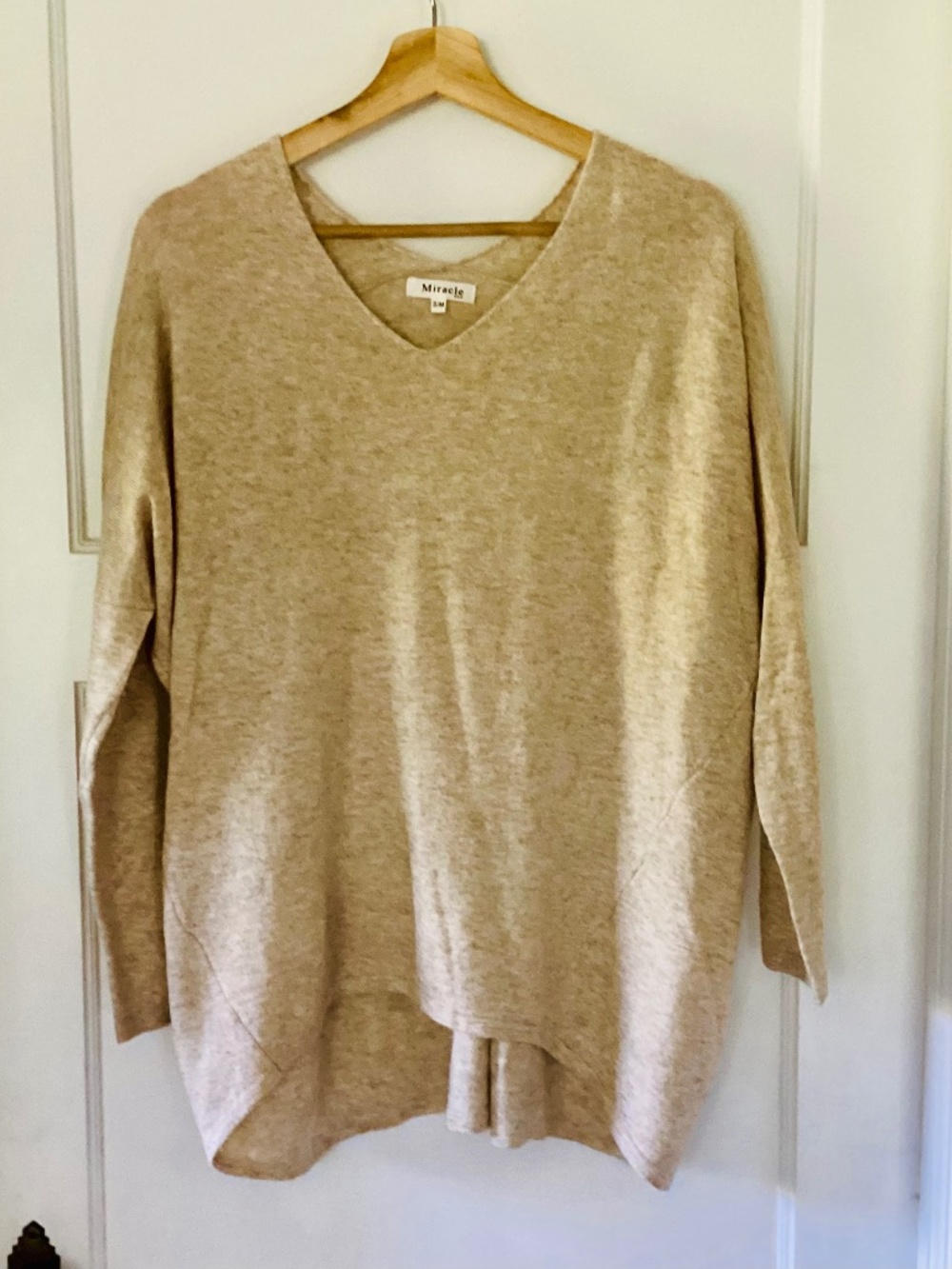 Miracle Sweater Pullover Women S/M Oatmeal Knit V-Neck Long Sleeve Angora Blend
